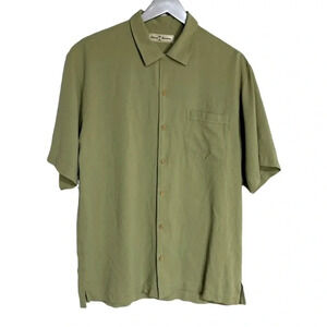 Tommy Bahama men’s M celery‎ green silk Hawaiian button down short sleeve shirt